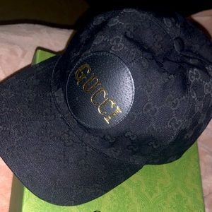 Gucci cap black female medium
